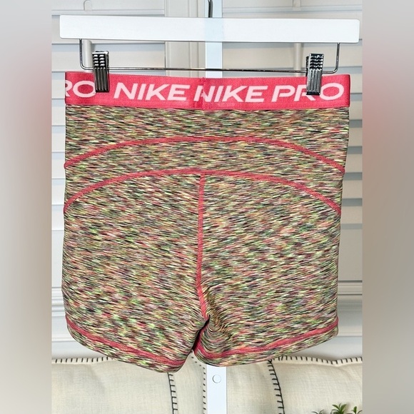 Nike Women's Pro 3" Spacedye Shorts in Multi Size Medium - Picture 2 of 8